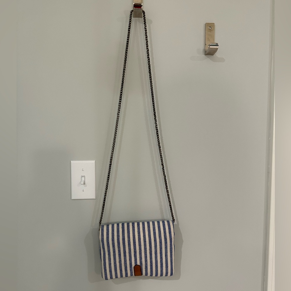 Street Level chain strap cross body